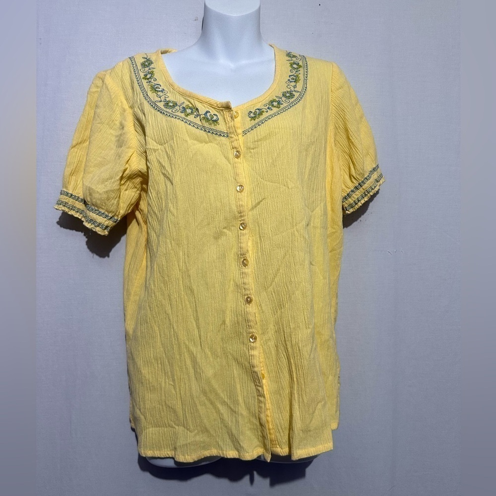 D&co Yellow and Blue Floral Button Down Blouse Large